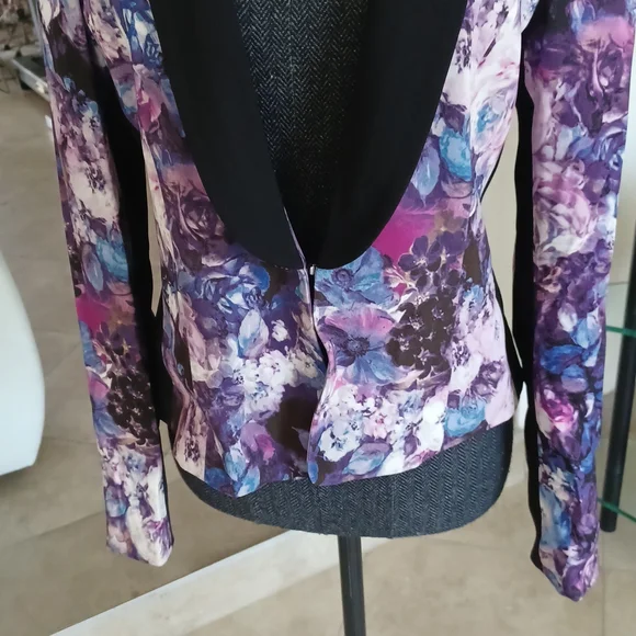 Cache Jacket - Picture 3 of 10